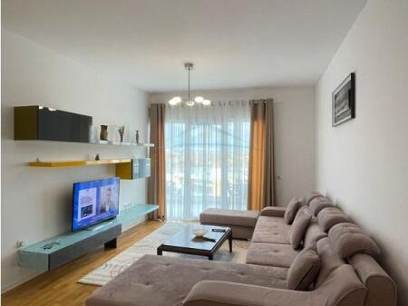 Qera, Apartament 2+1+2,Kopshti Botanik, Tiranë.