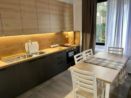 Apartament 1+1 / Shtëpi Private me Qira