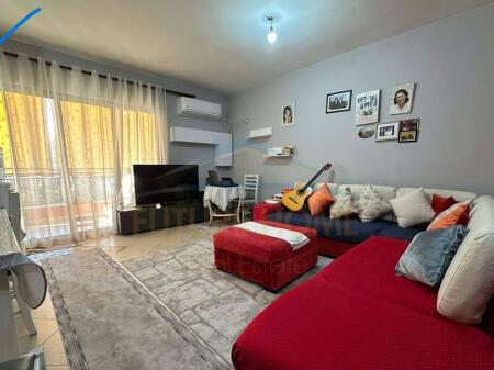 Shitet Apartament 2+1+2 ne Yzberisht Tirane