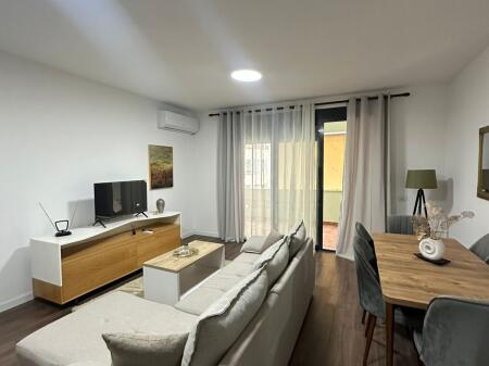 APARTAMENT 3+1 ME QERA TE KOMUNA E PARISIT
