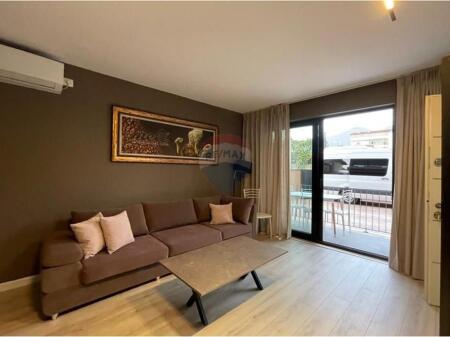 Apartament - Për Qira - Rruga 5 Maji, Tiranë