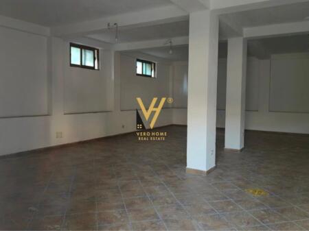 VENDESI MAGAZZINO 100 M2 IN AFFITTO A KODRA E PRIFTIT 50.000 LEKE