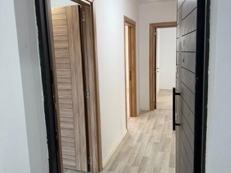 Shitet Apartamenti 2+1+2, Rruga 5 Maj ne fund tek Ndertimet e reja 170.000.000 Milion leke