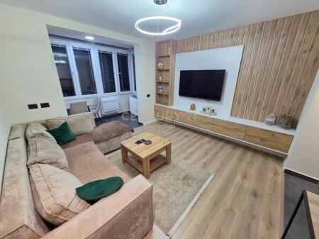 Apartament 1+1 me qira tek Pazari i Ri
