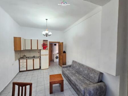 Apartament/Zyre Me Qera 1+1 Ne Bllok (ID B211411) Tirane