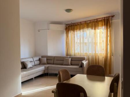 Apartament 2+1+2 me qera, Pallati i Observatorit, Selvi.