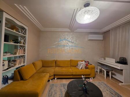 Qera, Apartament 2+1 me verande tek Rruga e Kosovareve!