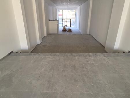 Locale Commerciale in Affitto – Via delle Barricate!!!