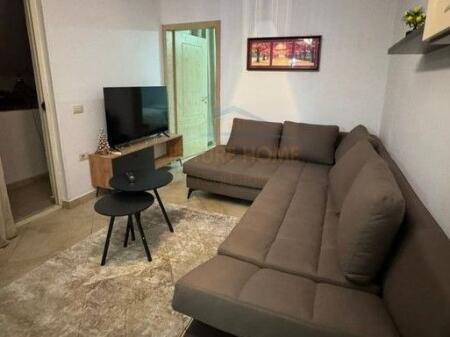 Qera, Apartament 3+1, Rruga e Kavajes, Tirane.