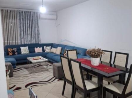 Apartament ne shitje 1+1,Kamëz.
