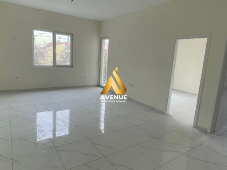BUSINESS PREMISES FOR RENT – BLUE BOULEVARD, KAMËZ