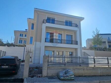 Villa - In Vendita - Collina Verde, Tirana(ID: 530571005-45)