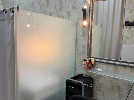 Business  Hairdressing Shop for rent 21 December