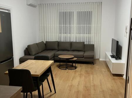 Jepet me Qera Apartament 2+1 në Paskuqan plus post parkim – Color Splash