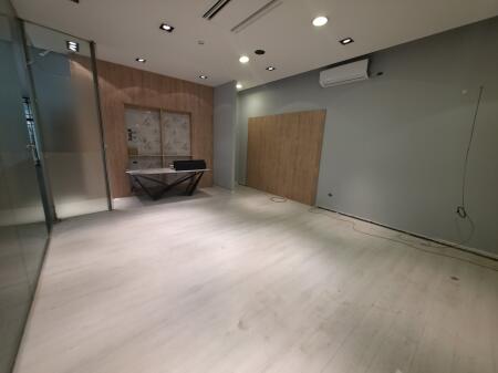 Negozio / Ufficio in Affitto – Vesa Center, Bllok
