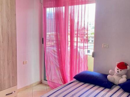 Shitet apartament 2+1+ verdande me super pamje