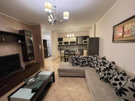 🏢In the Xhamlliku area, near Rossman &Lala, a furnished 2+1+2 apartment is for rent 700Euro    