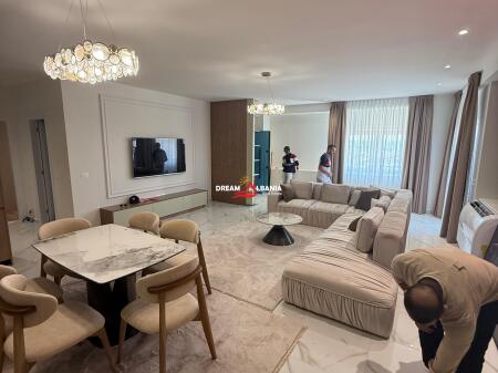 Super Appartamento di Lusso in affitto 2+1+2wc + Parcheggio nella residenza Lakeland, Tirana (ID 4231482)