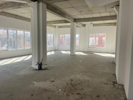 UFFICIO IN AFFITTO 500 M2 VIA DIBRA 4.000 EURO