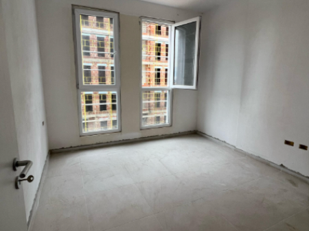  Shitet Apartament – Univers City