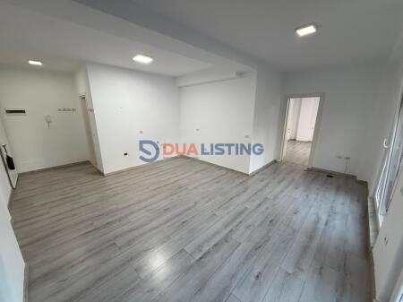 Office for rent / 1st floor at 21 Dhjetori!