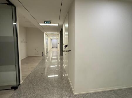 UFFICIO IN AFFITTO 1000 M2 STRADA DI KAVAJES 17.000 EURO