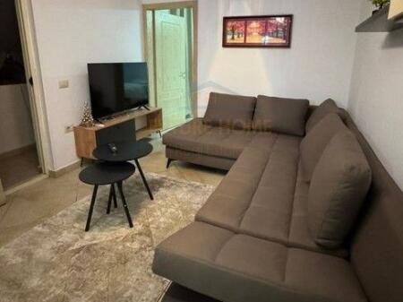 Qera, Apartament 3+1, Rruga e Kavajes, Tirane.!