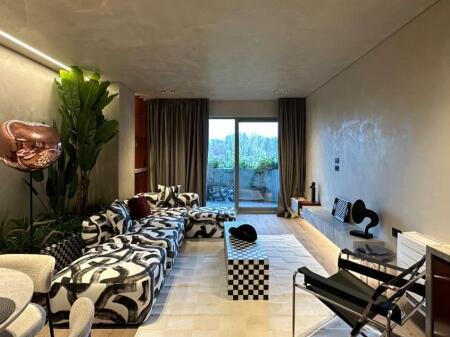 JEPET ME QIRA APARTAMENT LUKSOZ 1+1 + POST PARKIMI - LION PARK 1
