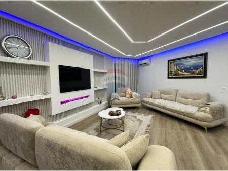 SHITET APARTAMENT 2+1+2 NE FRESK