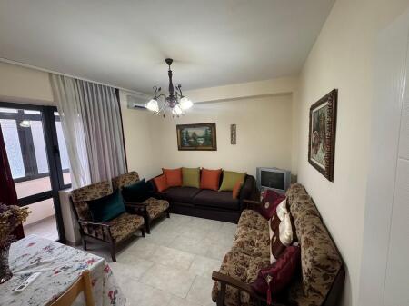 Apartment 1+1 with separate kitchen for rent near the Medreseja of Tirana (ID D8241Z8)