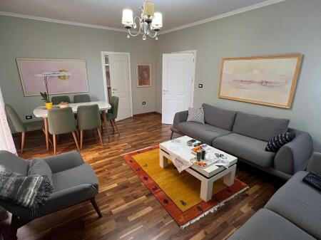 Shitet super apartament 3+1+2 Rr. Dibres