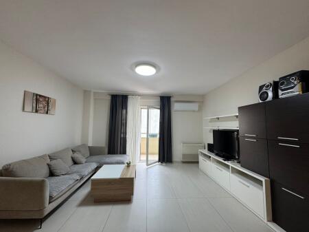 Jepet me qira apartament 2+1 te Atsh prane Pazarit te Ri