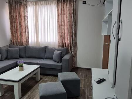 5 Maj - Jepet me Qira Apartament 1+1 - 350€!!!