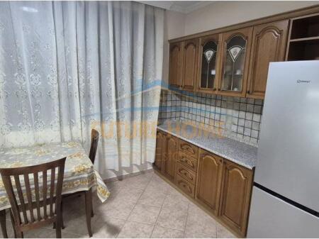 Apartament ne shitje 1+1, Pazari i Ri, Tirane.