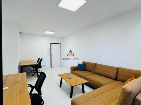 AFFITTASI LOCALE 75M2 "GARDEN BUILDING" 90.000 LEKE