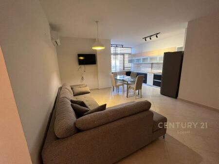 Apartament 2+1+2 Per Qira tek Liqeni i Tiranes!! 900 € /Muaj