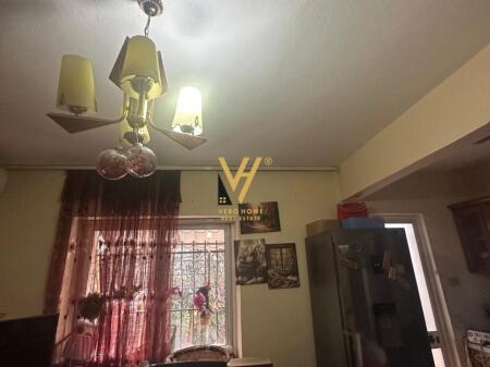 JEPET APARTAMENT 1+1 ME QERA TE PALLATI ME SHIGJETA 45.000 LEKE