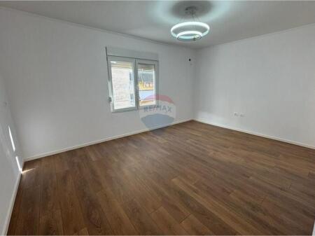 Apartment - For Sale - Kongresi I Manastirit Street, Tirana