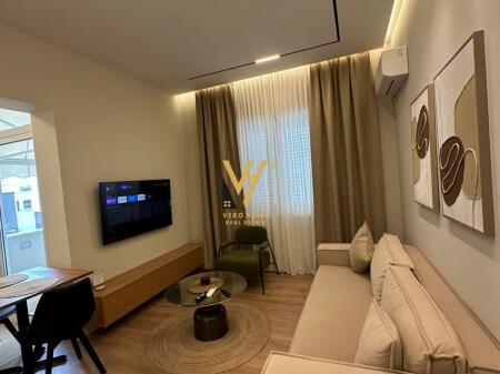 JEPET APARTAMENT 1+1 ME QIRA TE RRUGA E BARRIKADAVE 700 EURO