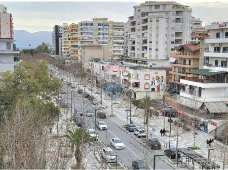  Apartament 2+1+2 për Shitje – Bulevardi “Ismail Qemali”, Vlorë
