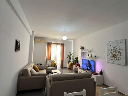 In vendita 2+2 bagno+1 balcone A Yzberisht