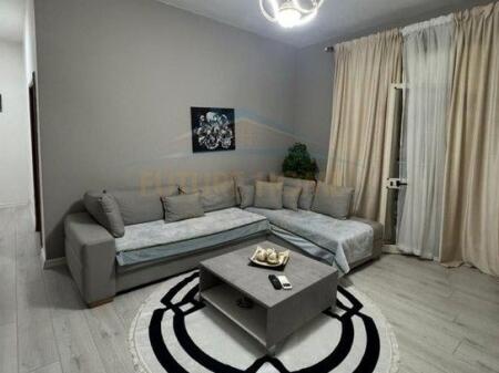 Qera, Apartament 1+1 , Rruga e Barrikadave, Tirane.