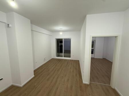 Shitet Apartament 1+1ne Rezidence Kaimi ne Ali Dem