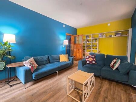Apartament 2+1 per Qira ne Myslym Shyr!
