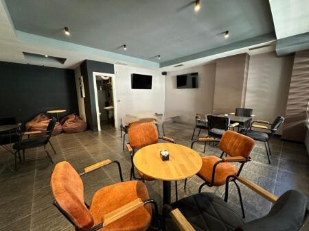 LOCALE DUPLEX IN AFFITTO PRESSO KOMUNA E PARISIT 2.000 € /Mese