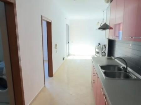 Shitet apartament 1+1, Yzberisht