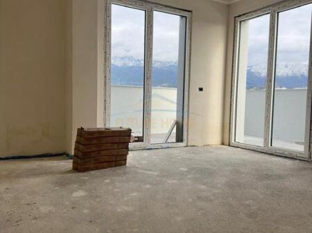 For sale 2+1 apartment, Ali Demi, Tirana.
