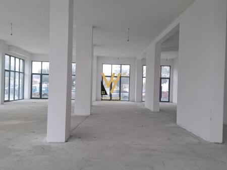 LOCALE COMMERCIALE 600 M2 IN AFFITTO A ASTIR 5.000 EURO