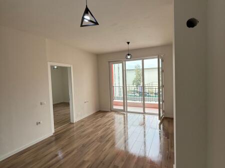 Univers city , 1+1 for rent empty
