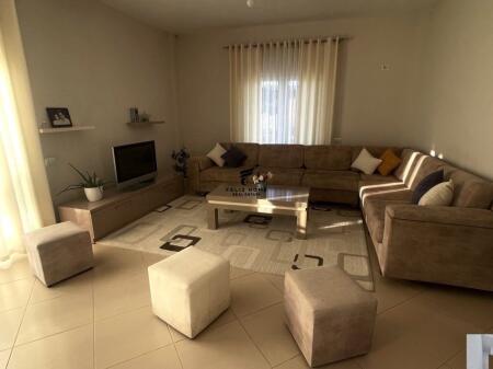 VILLA IN AFFITTO 2 PIANI 360 M2 TEG 2.000 EURO